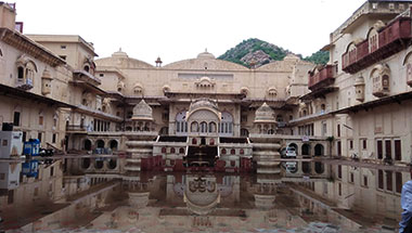 Golden Triangle Tour with Varanasi & Khajuraho – Culture, Heritage & Spirituality