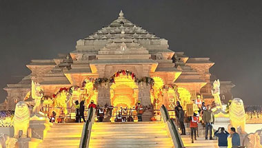 06 Days Luxury Spiritual Tour – Ayodhya Ram Mandir, Varanasi Ganga Aarti & Prayagraj Sangam